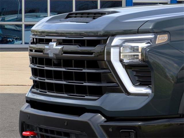 2025 Chevrolet Silverado 2500 HD Vehicle Photo in ENGLEWOOD, CO 80113-6708