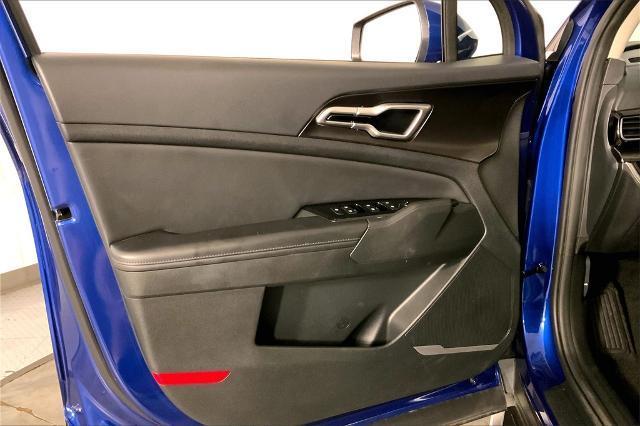 2024 Kia Sportage Vehicle Photo in Lees Summit, MO 64086