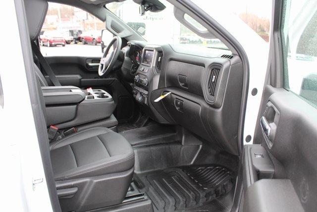 2024 Chevrolet Silverado 3500 HD Chassis Cab Vehicle Photo in SAINT CLAIRSVILLE, OH 43950-8512