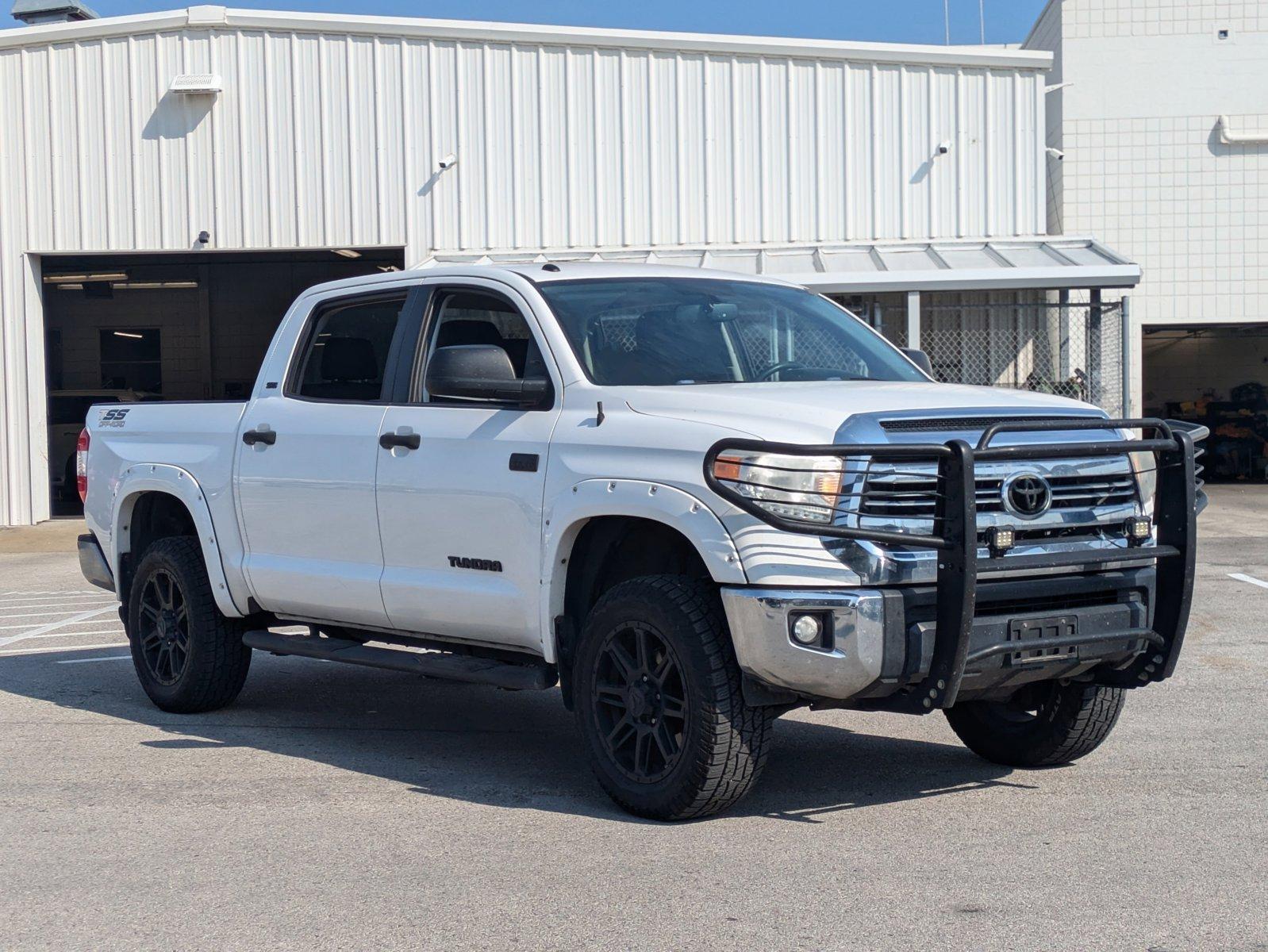 2017 Toyota Tundra 4WD Vehicle Photo in Corpus Christi, TX 78415