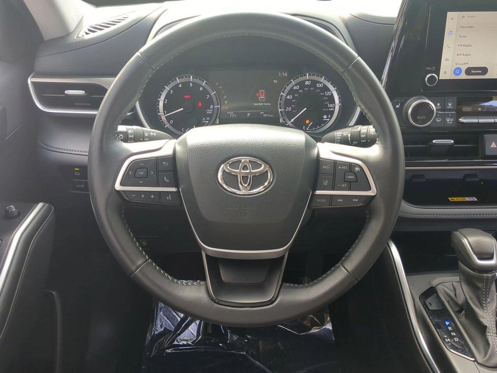 2023 Toyota Highlander Vehicle Photo in West Palm Beach, FL 33417