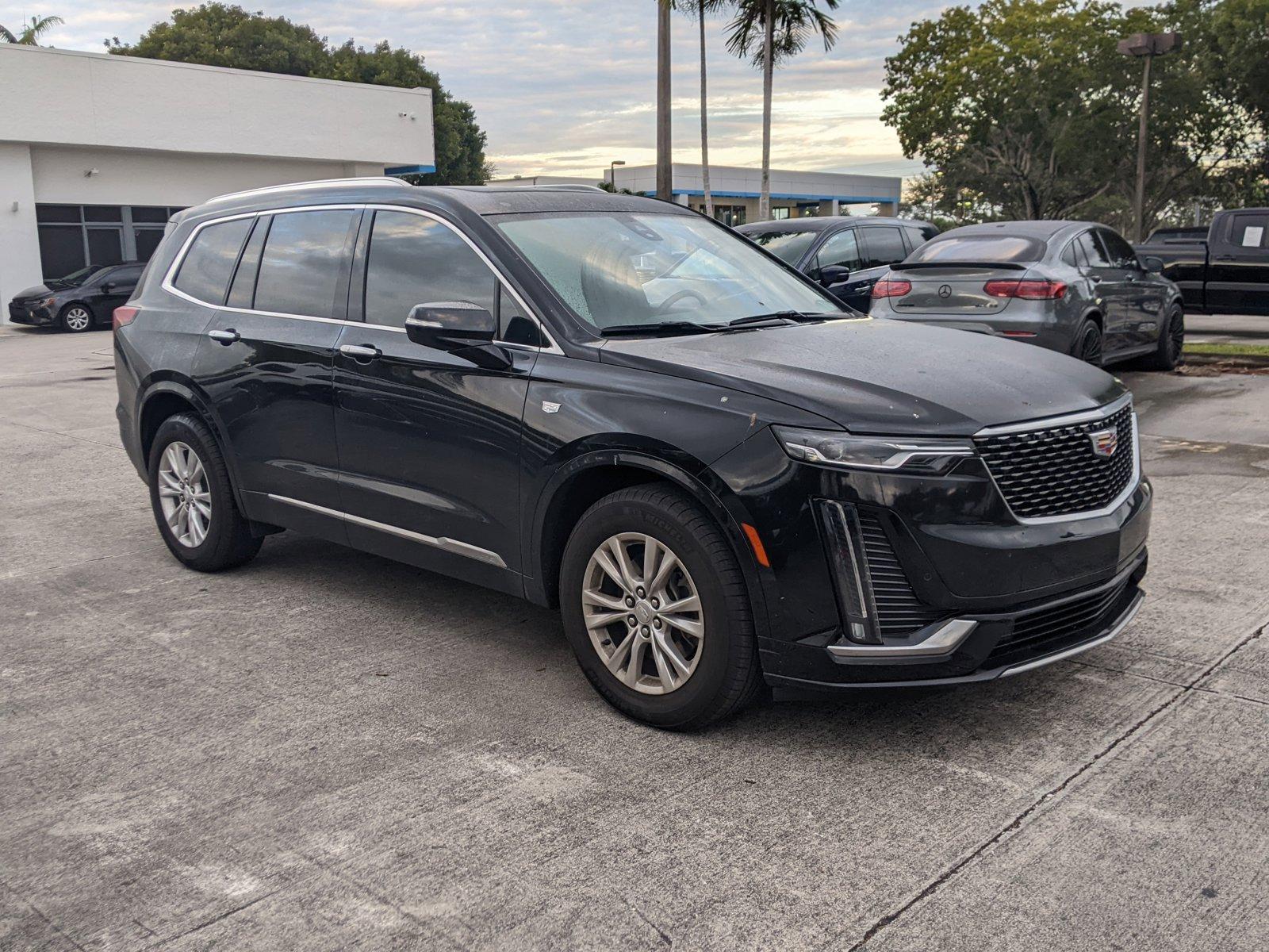 2024 Cadillac XT6 Vehicle Photo in PEMBROKE PINES, FL 33024-6534