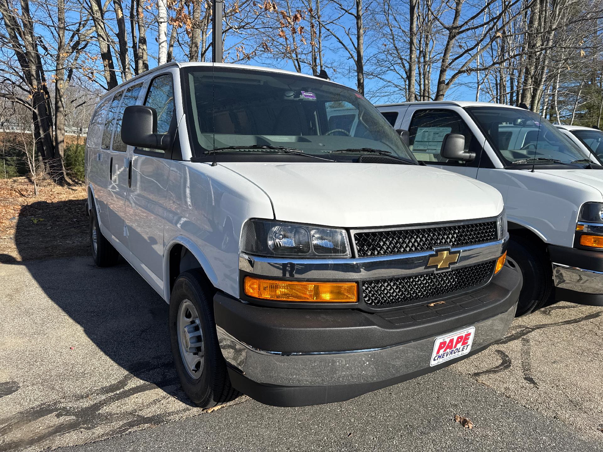 2025 Chevrolet Express Cargo 2500 Vehicle Photo in SOUTH PORTLAND, ME 04106-1997