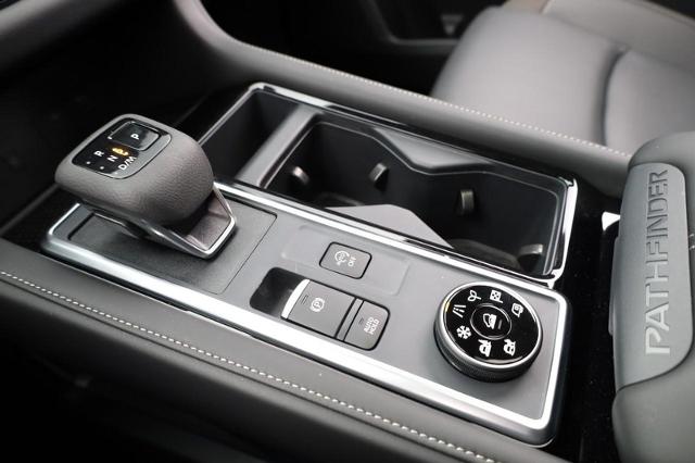 2025 Nissan Pathfinder Vehicle Photo in Ballwin, MO 63011