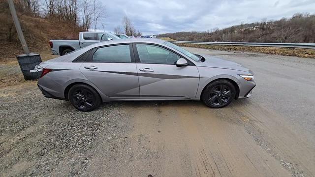 2024 Hyundai ELANTRA Vehicle Photo in Pleasant Hills, PA 15236