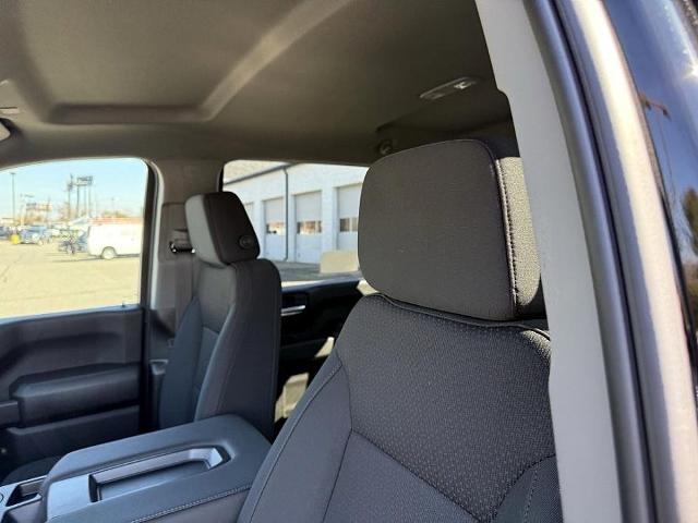 2025 GMC Sierra 3500HD Vehicle Photo in CHICOPEE, MA 01020-5001