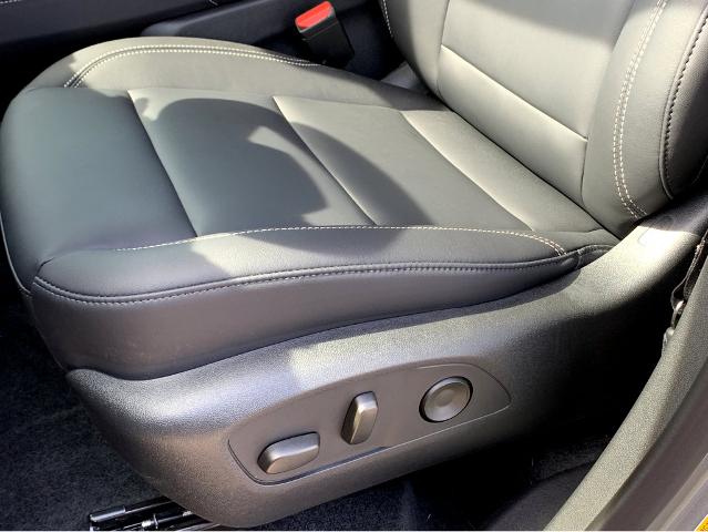 2025 GMC Acadia Vehicle Photo in BEAUFORT, SC 29906-4218