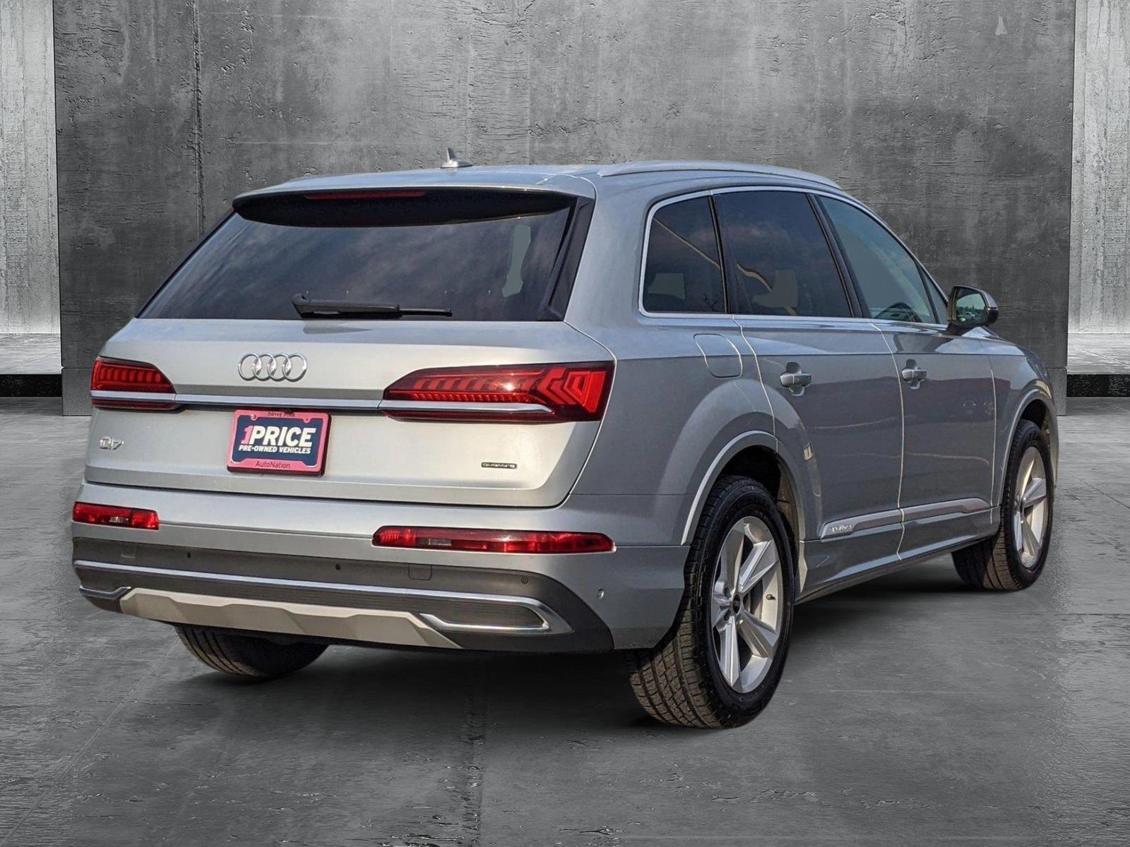 2024 Audi Q7 Vehicle Photo in TIMONIUM, MD 21093-2300