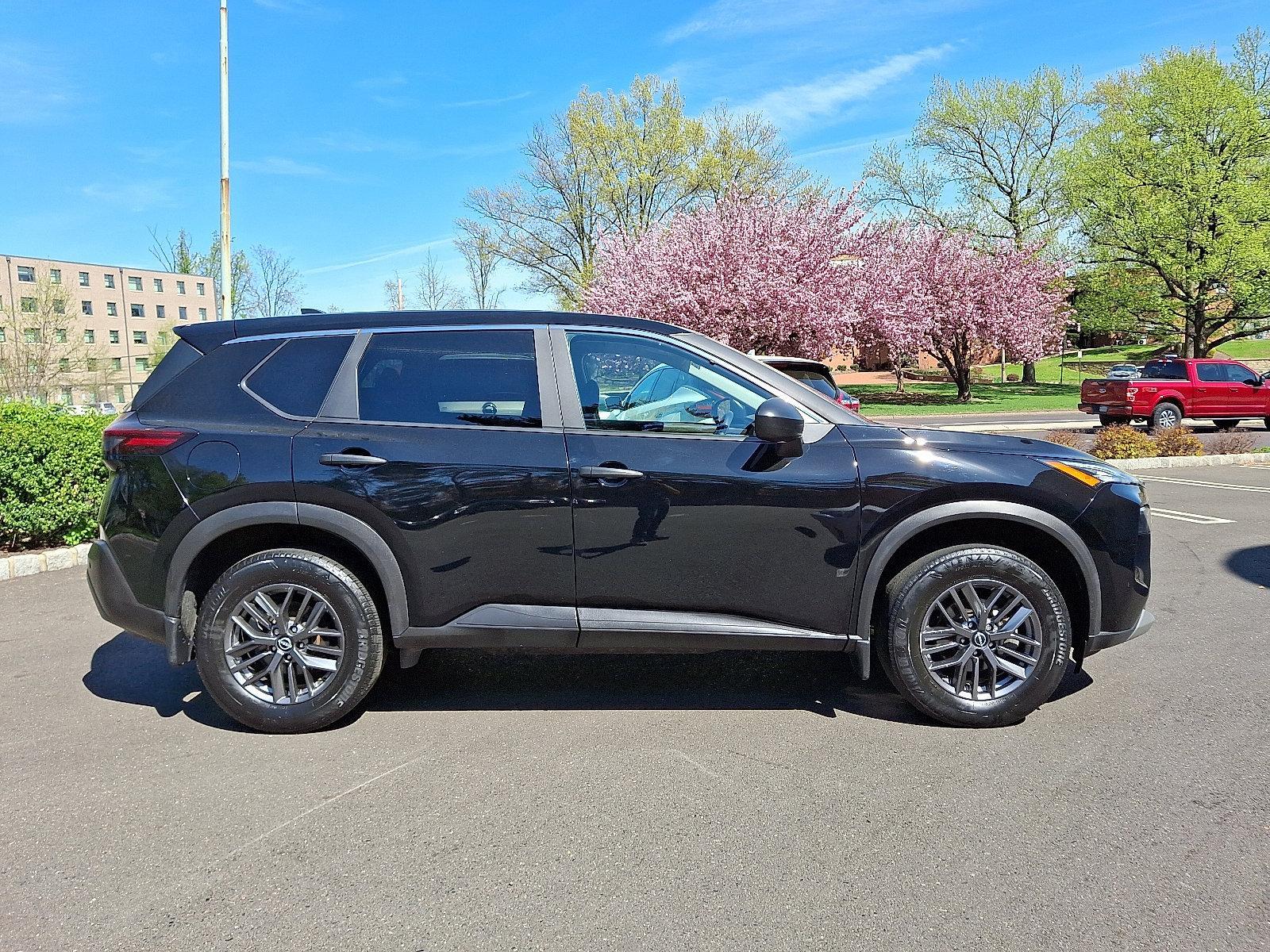 2023 Nissan Rogue Vehicle Photo in Jenkintown, PA 19046