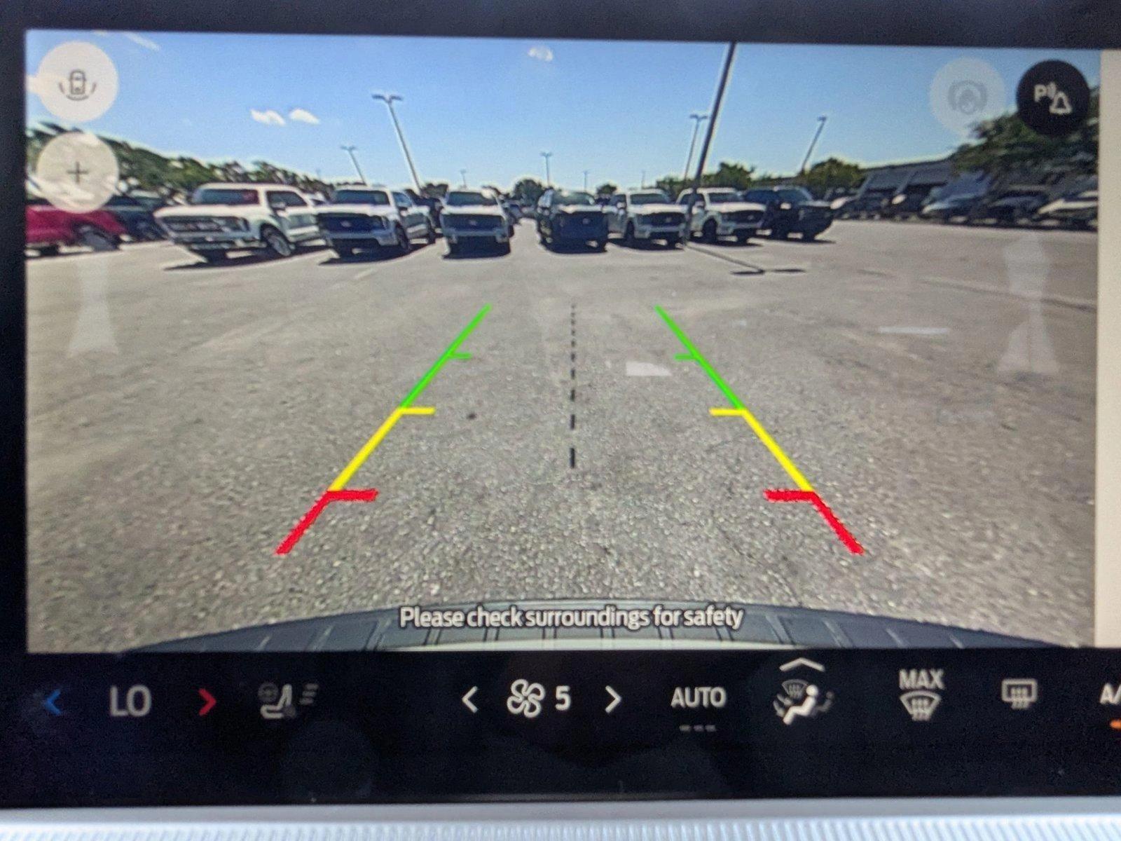 2025 Ford Explorer Vehicle Photo in St. Petersburg, FL 33713