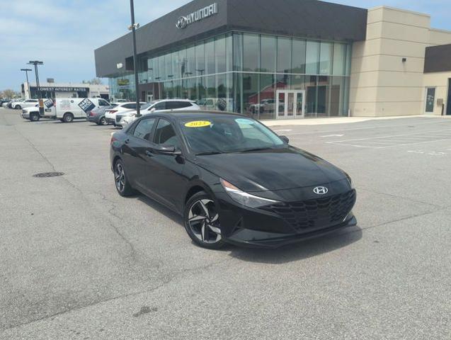 2023 Hyundai ELANTRA Vehicle Photo in Merrillville, IN 46410