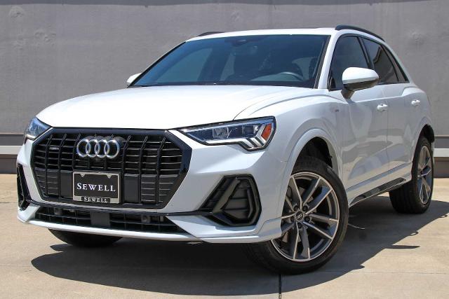 2024 Audi Q3 Vehicle Photo in SUGAR LAND, TX 77478