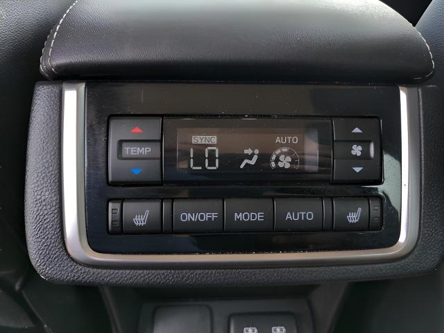 2020 Subaru Ascent Vehicle Photo in Green Bay, WI 54304