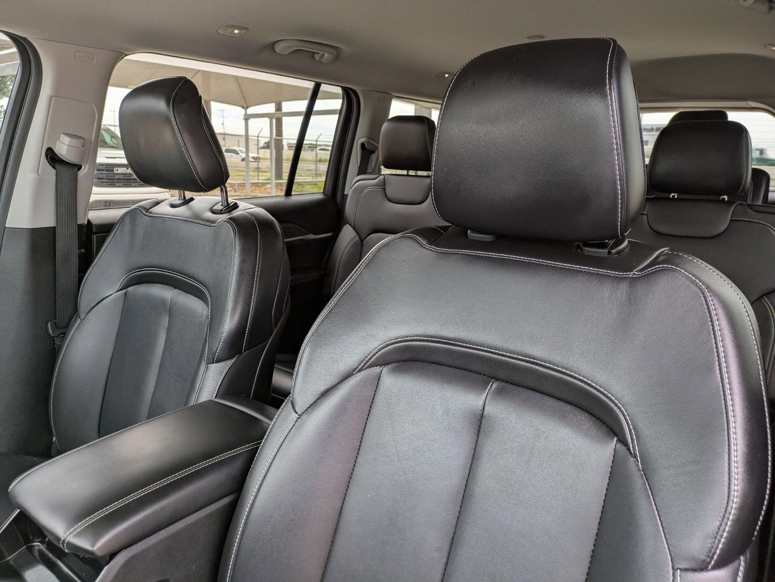 2021 Jeep Grand Cherokee L Vehicle Photo in SELMA, TX 78154-1460