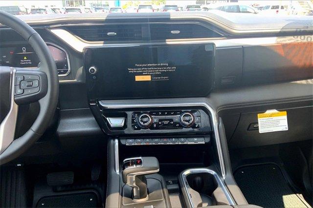 2024 GMC Sierra 1500 Vehicle Photo in TOPEKA, KS 66609-0000