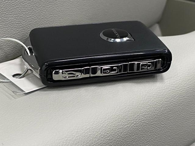2026 Volvo XC60 Plug-In Hybrid Vehicle Photo in Appleton, WI 54913