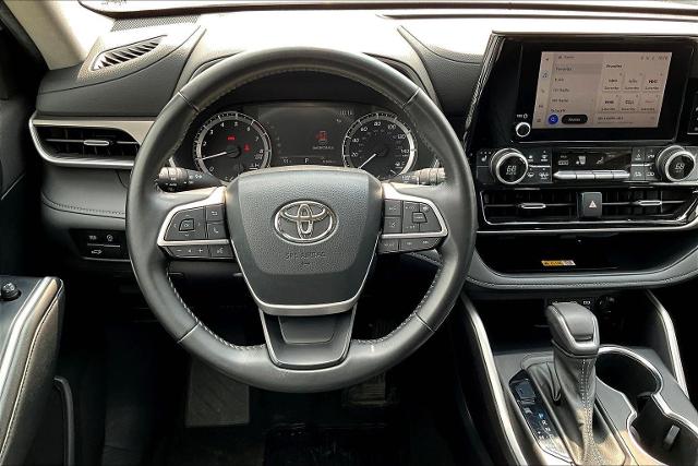 2023 Toyota Highlander Vehicle Photo in San Antonio, TX 78230