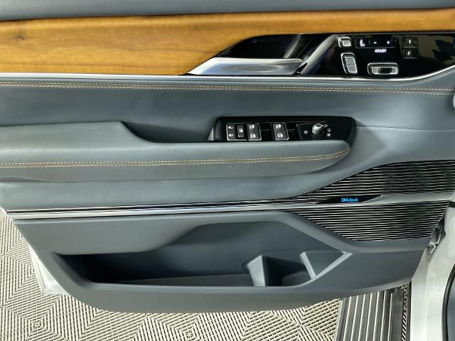 2022 Jeep Grand Wagoneer Vehicle Photo in GILBERT, AZ 85297-0402