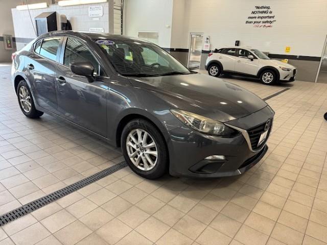 2016 Mazda3 Vehicle Photo in Green Bay, WI 54304