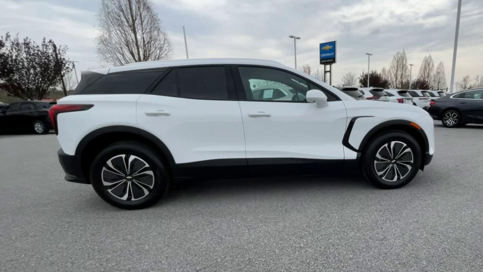 2024 Chevrolet Blazer EV Vehicle Photo in BENTONVILLE, AR 72712-4322