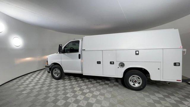 2024 GMC Savana Cutaway 3500 Vehicle Photo in GILBERT, AZ 85297-0402