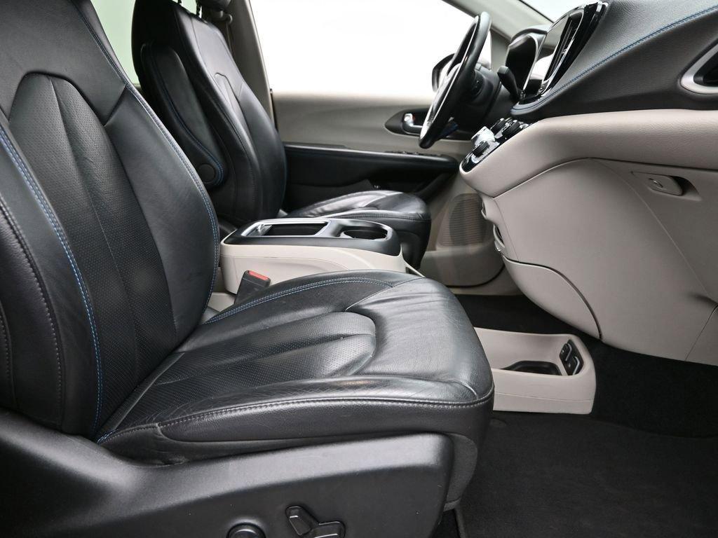 2021 Chrysler Pacifica Vehicle Photo in Marion, IA 52302