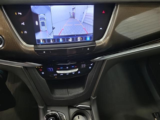 2024 Cadillac XT6 Vehicle Photo in GREEN BAY, WI 54303-3330