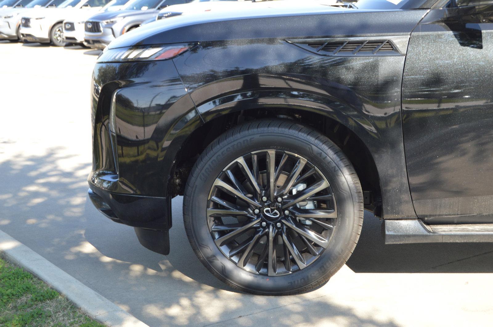 2025 INFINITI QX80 Vehicle Photo in Houston, TX 77090