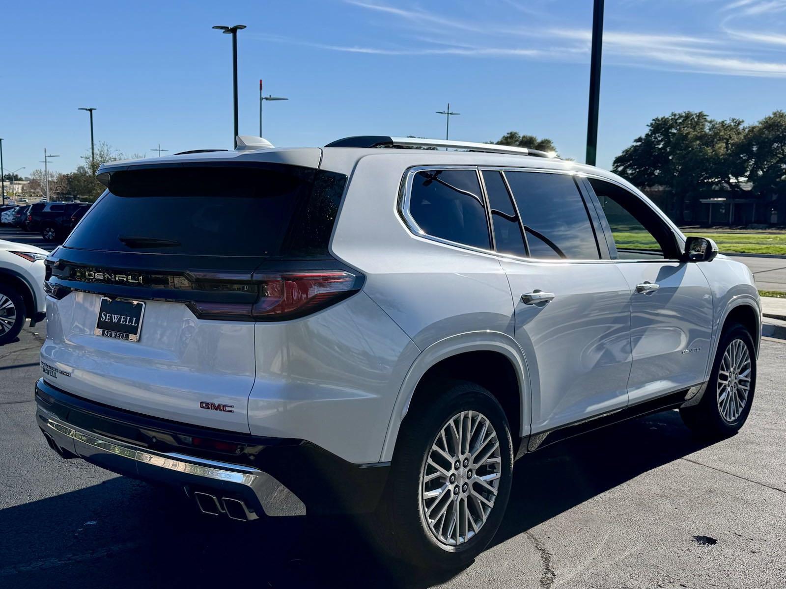 2024 GMC Acadia Vehicle Photo in DALLAS, TX 75209-3016