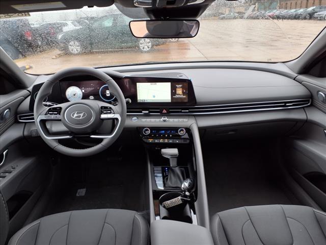 2025 Hyundai ELANTRA Vehicle Photo in Peoria, IL 61615