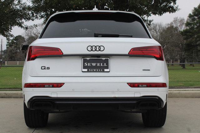 2024 Audi Q5 Vehicle Photo in HOUSTON, TX 77090