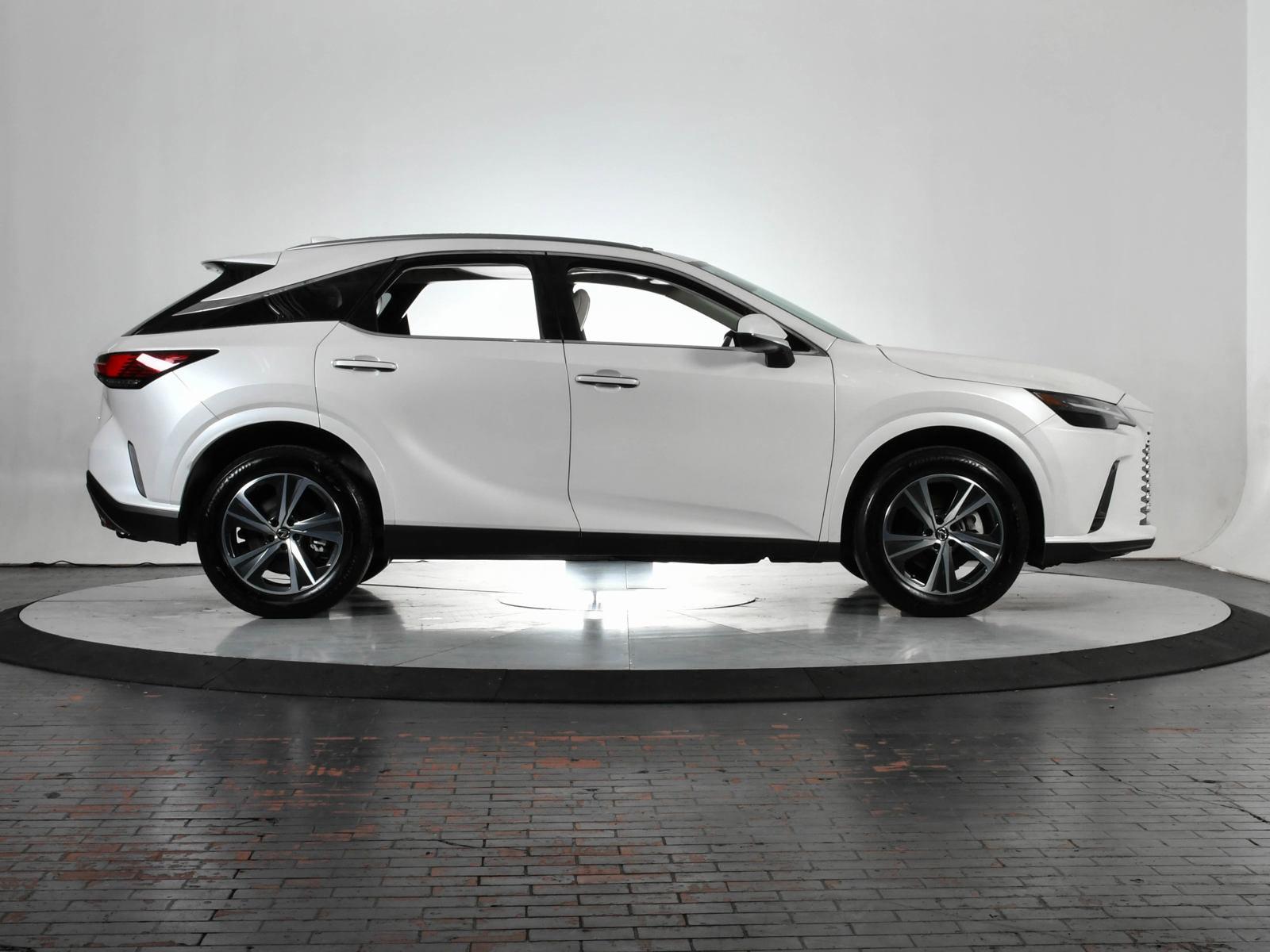 2024 Lexus RX 350 Vehicle Photo in DALLAS, TX 75235