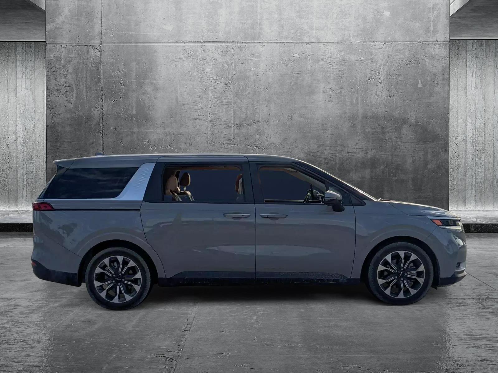 2023 Kia Carnival Vehicle Photo in Davie, FL 33331