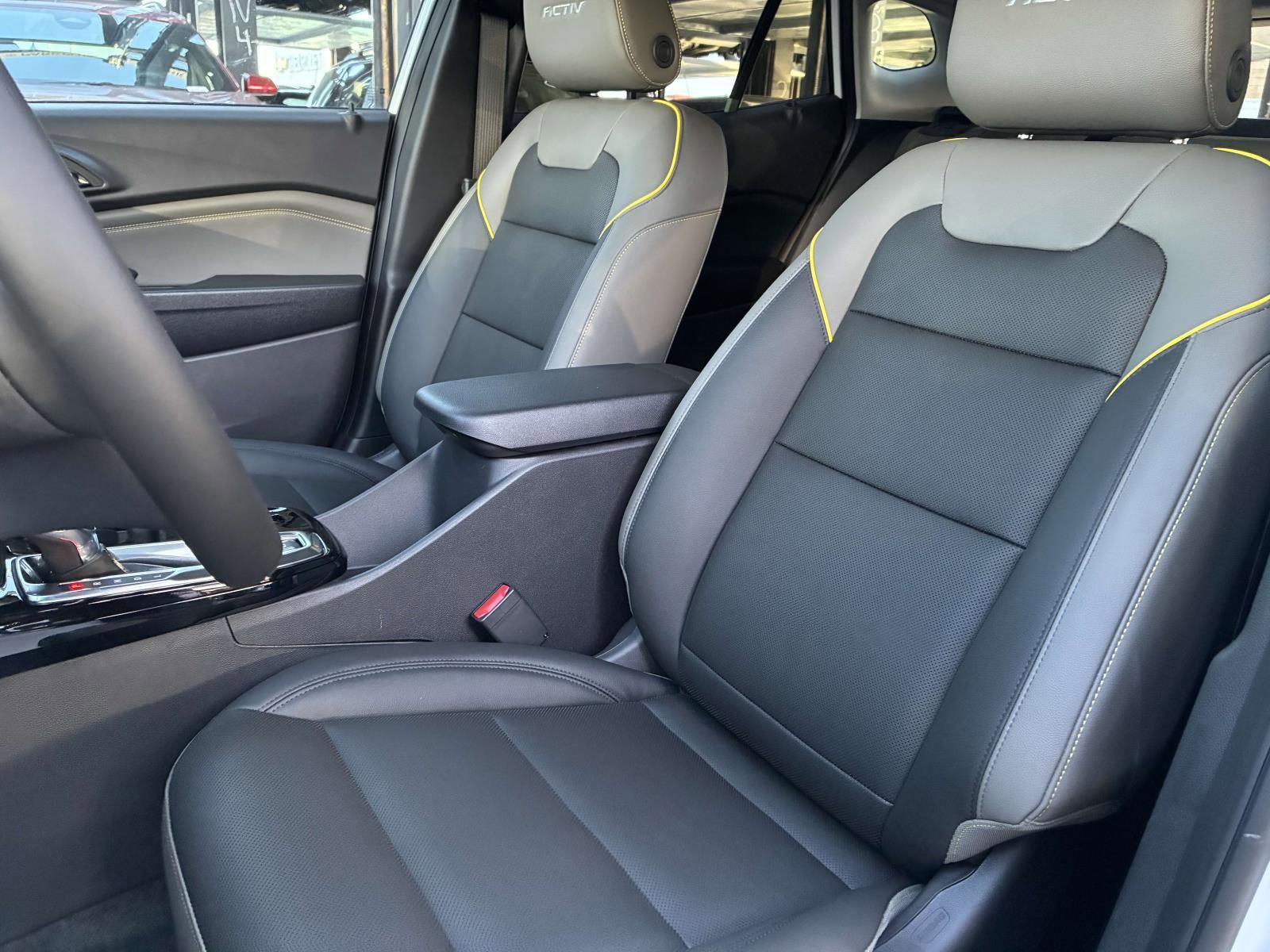 2025 Chevrolet Trax Vehicle Photo in LOS ANGELES, CA 90007-3794