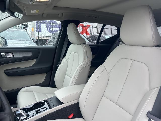 2025 Volvo XC40 Vehicle Photo in Grapevine, TX 76051