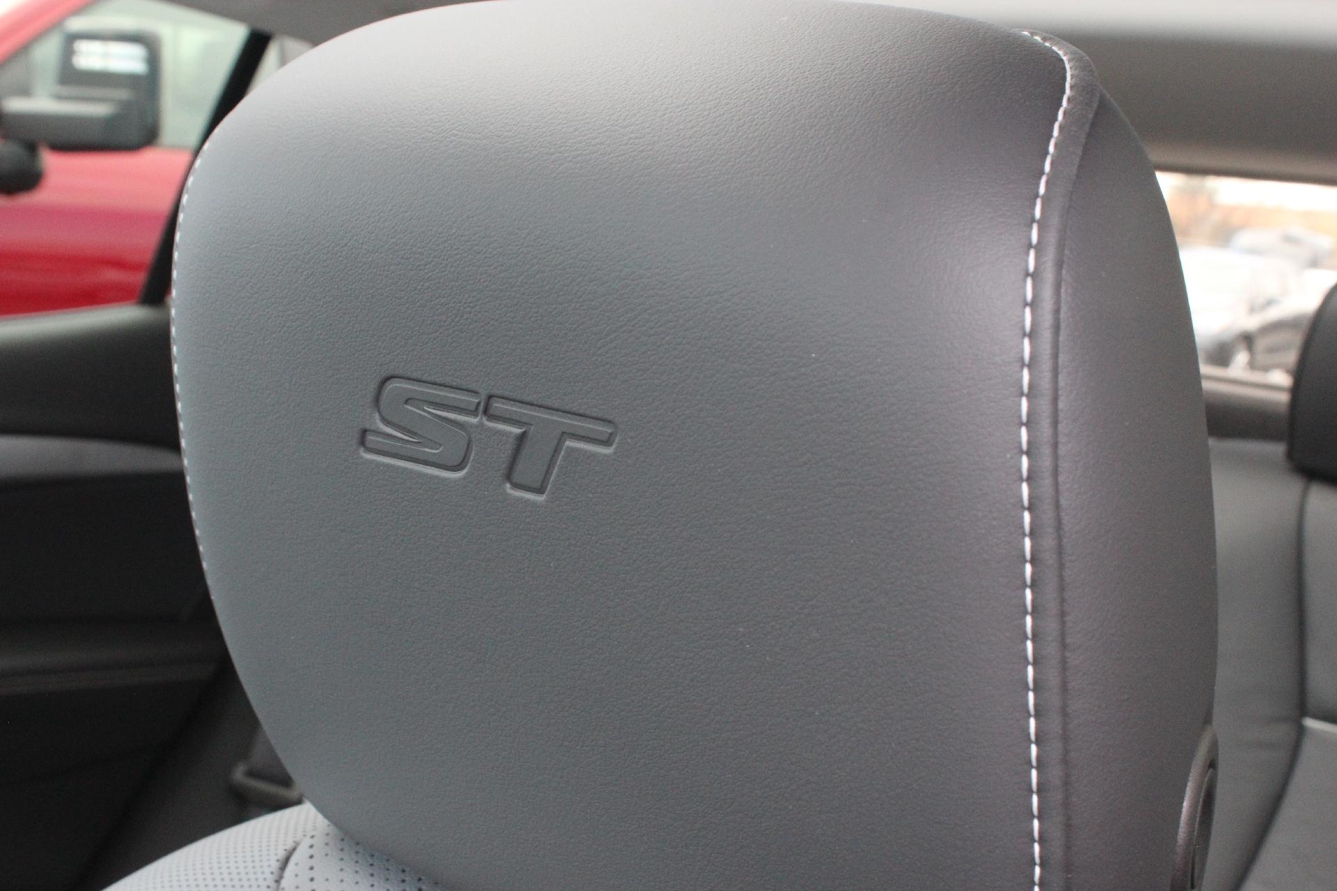 2025 Buick Envision Vehicle Photo in AURORA, CO 80012-4011