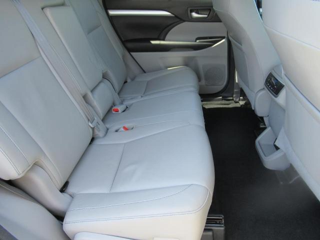 2018 Toyota Highlander Vehicle Photo in LEESBURG, FL 34788-4022