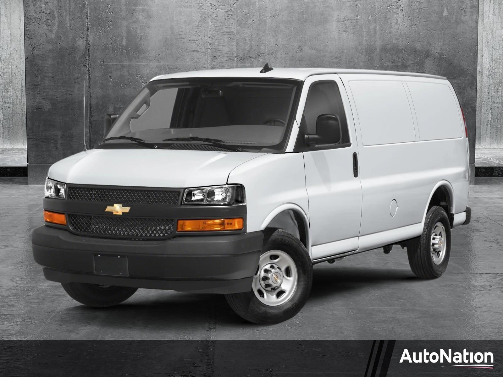 2025 Chevrolet Express Cargo 2500 Vehicle Photo in PEMBROKE PINES, FL 33024-6534