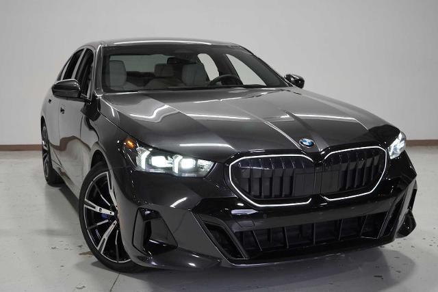 2024 BMW 530i xDrive Vehicle Photo in GRAPEVINE, TX 76051