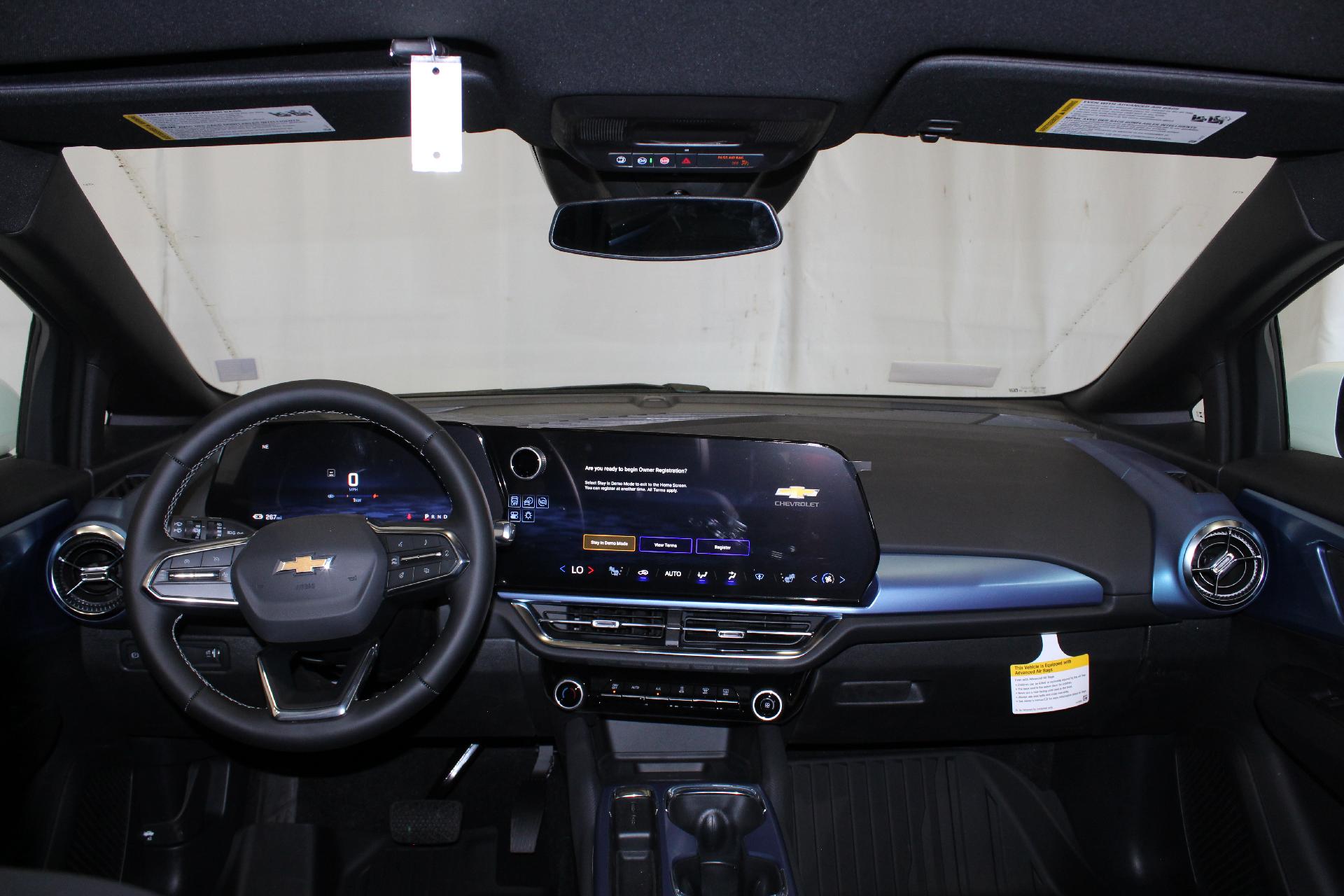 2025 Chevrolet Equinox EV Vehicle Photo in NORTHAMPTON, MA 01060-1120