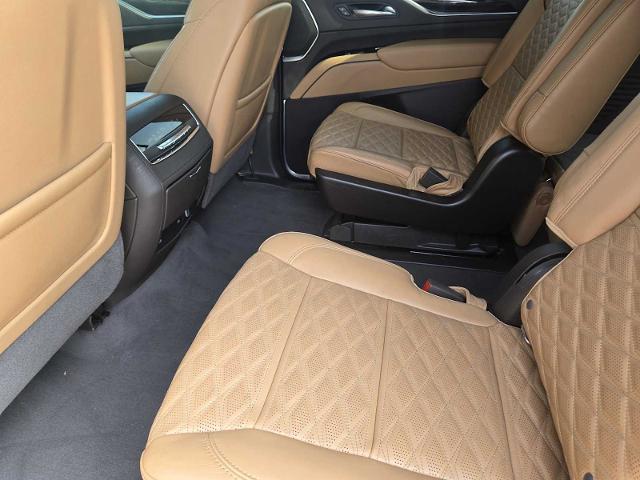 2022 Cadillac Escalade Vehicle Photo in DENTON, TX 76210-9321