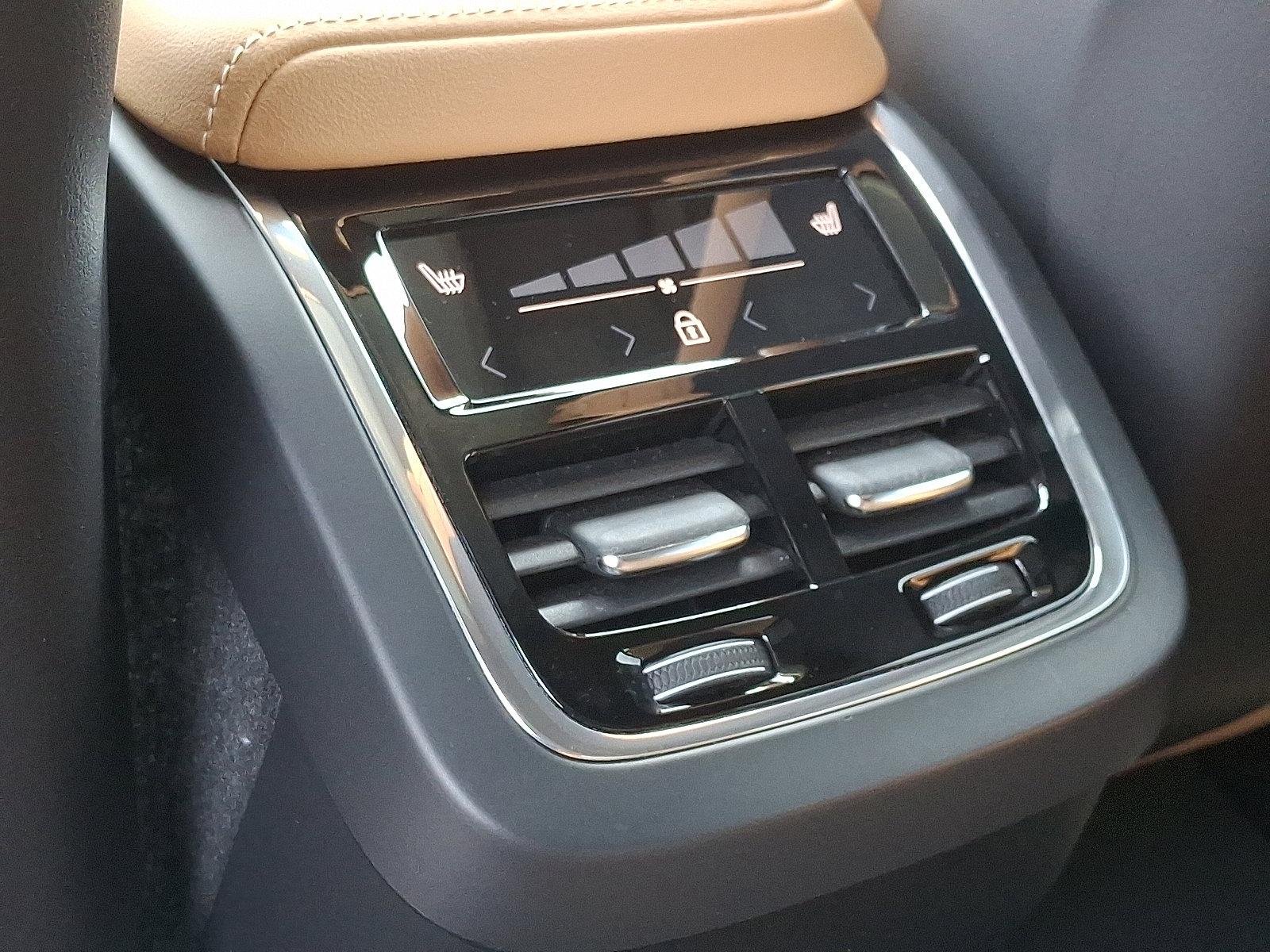 2022 Volvo XC60 Vehicle Photo in Trevose, PA 19053