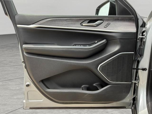 2022 Jeep Grand Cherokee L Vehicle Photo in Appleton, WI 54914