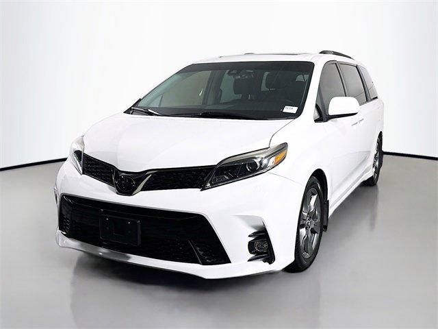 2018 Toyota Sienna Vehicle Photo in PUYALLUP, WA 98371-4149