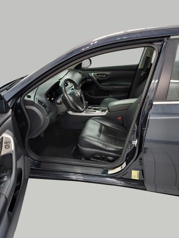 2015 Nissan Altima Vehicle Photo in OSHKOSH, WI 54904-7811