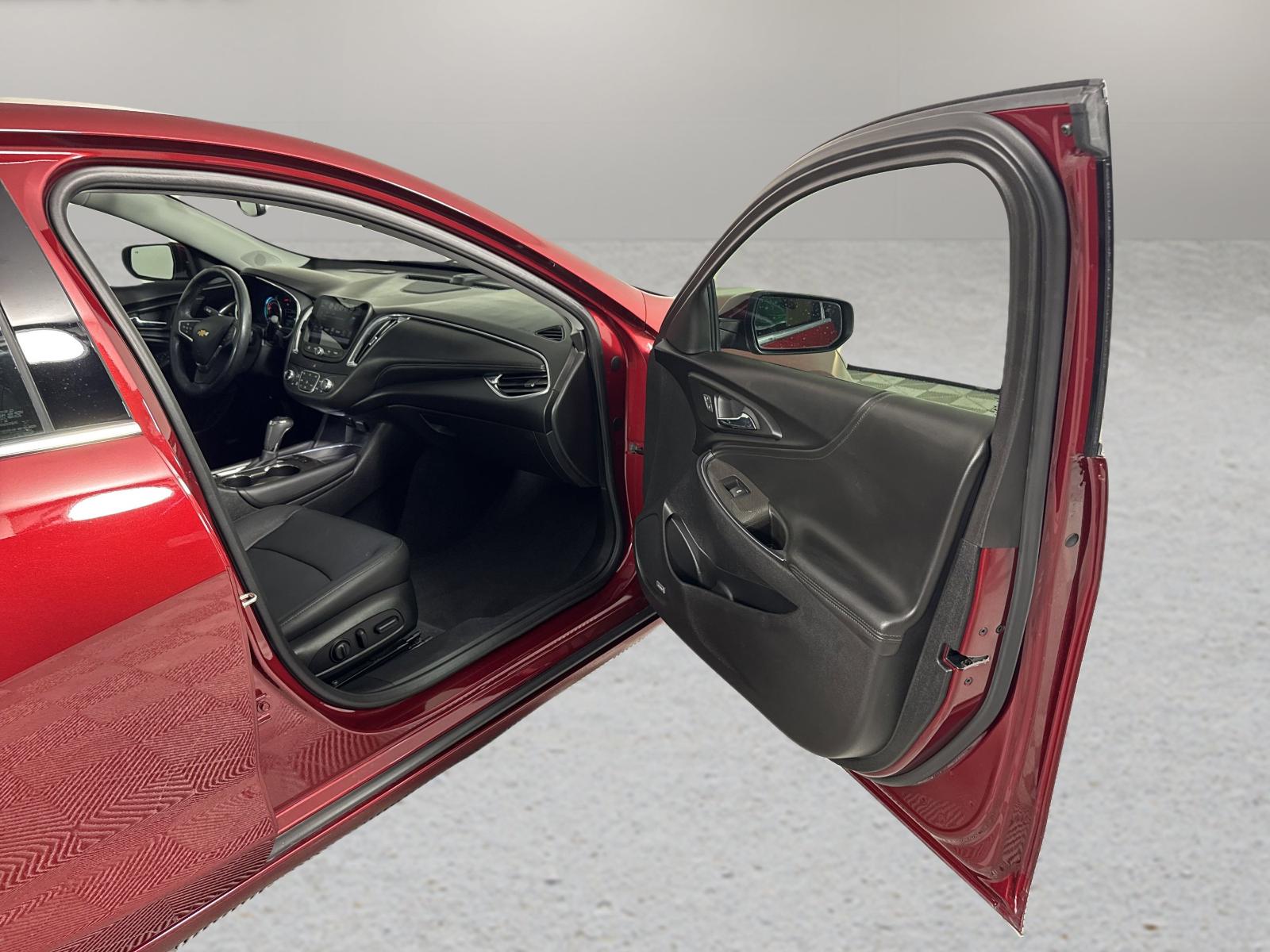 2018 Chevrolet Malibu Vehicle Photo in GEORGETOWN, TX 78626-7508