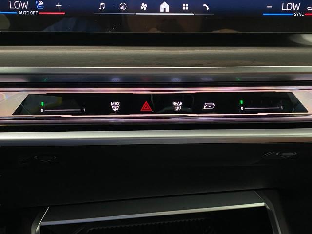 2025 BMW 740i xDrive Vehicle Photo in Appleton, WI 54913