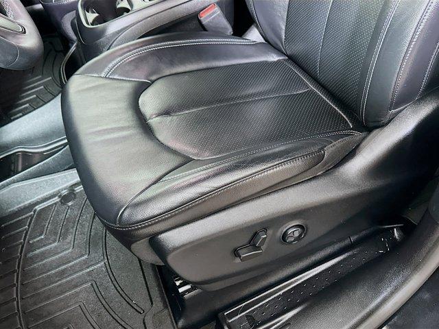 2022 Chrysler Pacifica Vehicle Photo in Doylsetown, PA 18901