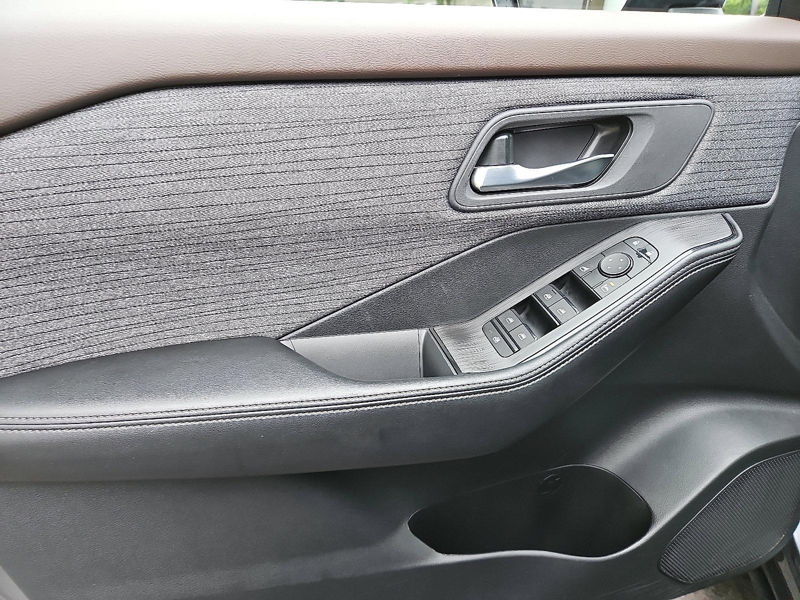 2023 Nissan Rogue Vehicle Photo in Jenkintown, PA 19046