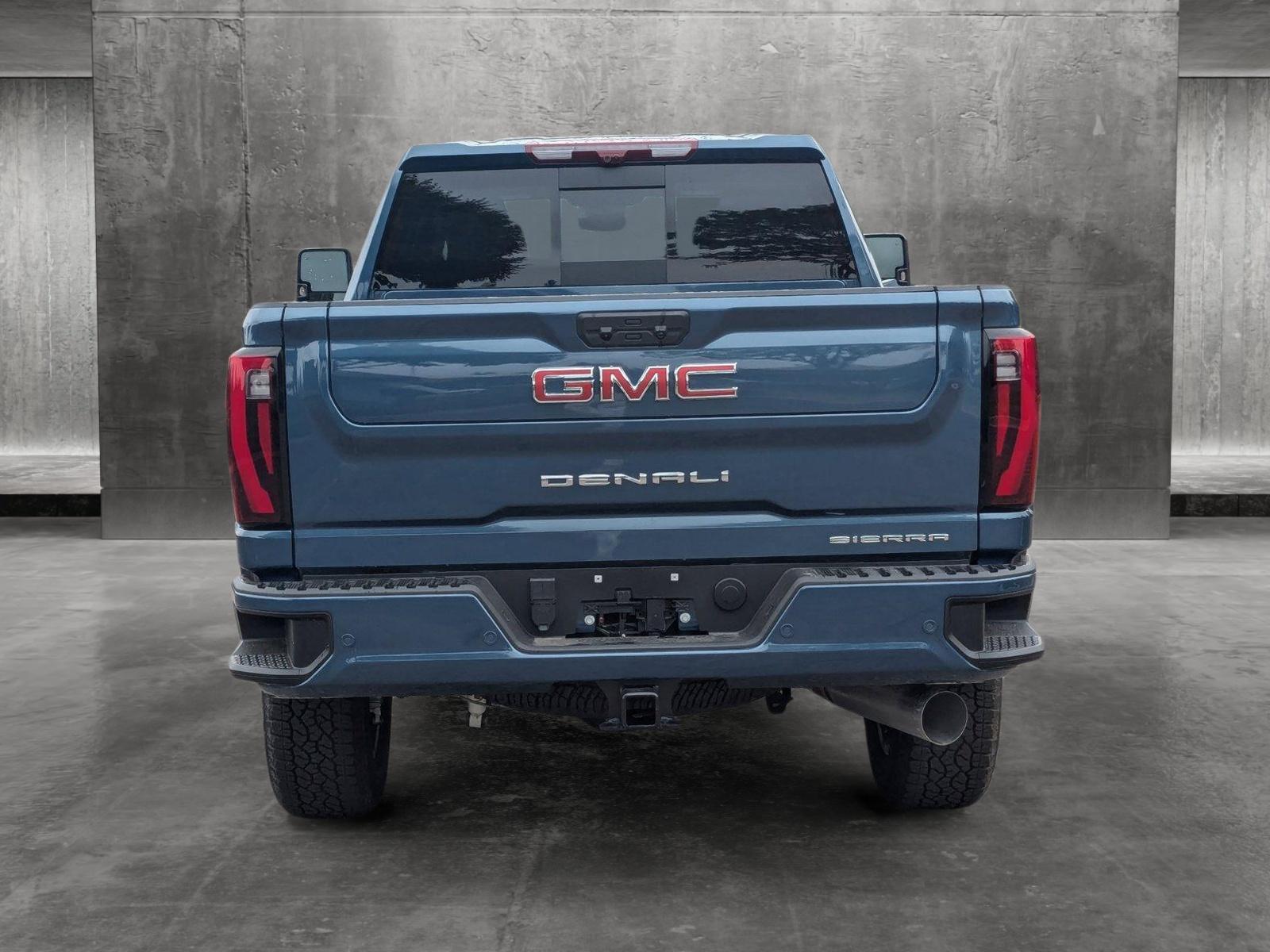 2024 GMC Sierra 2500 HD Vehicle Photo in LONE TREE, CO 80124-2750